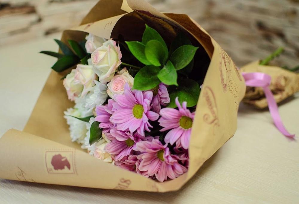 Букет цветов из: Розы и Хризантемы в Больших Ключах