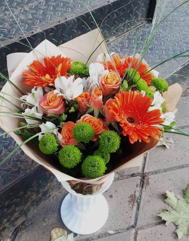 Букет цветов из: Герберы, Хризантемы, Альстромерии и Розы в Больших Ключах