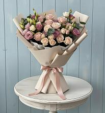 Букет цветов из:  Розы и Лизиантусы в Больших Ключах