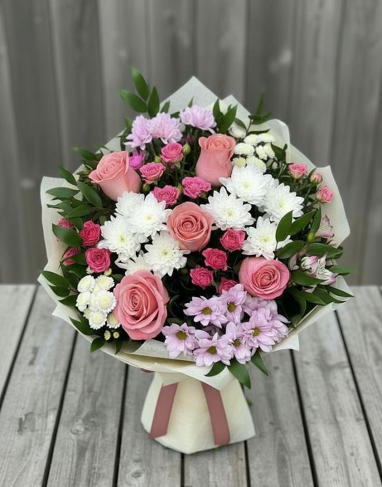 Букет цветов из: Альстромерии, Гвоздики, Розы и Хризантемы в Больших Ключах