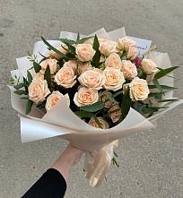 Букет Кремовые розы Латте в Больших Ключах