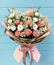 Букет цветов из:  Розы, Альстромерии и Лизиантусы в Больших Ключах