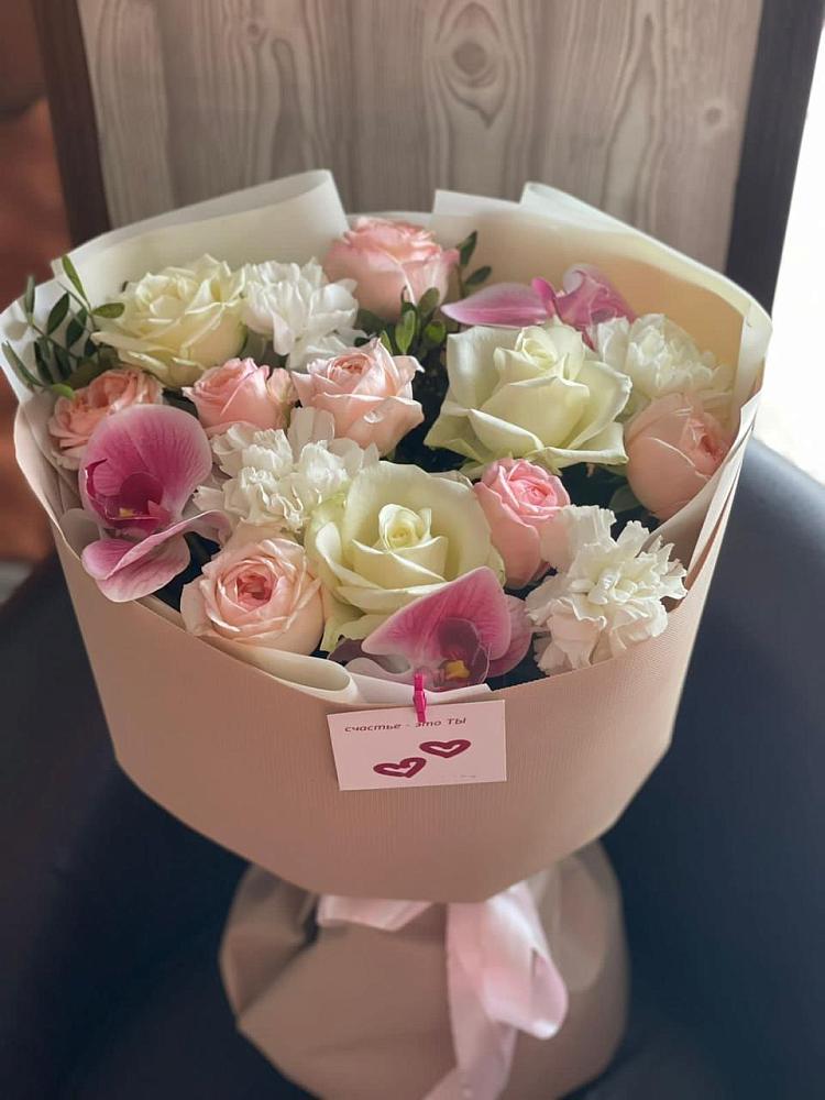 Букет цветов из: Орхидеи, Розы и Гвоздики в Больших Ключах