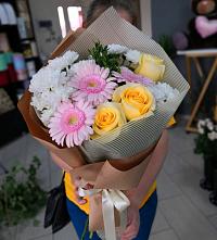 Букет цветов из:  Герберы, Розы и Хризантемы в Больших Ключах