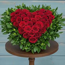 Цветочная композиция из Розы в виде сердца в Больших Ключах