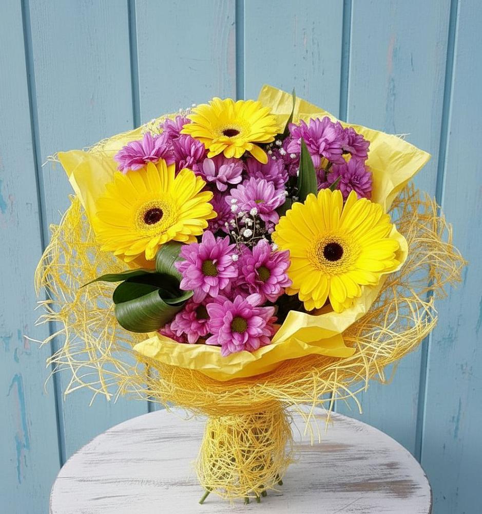Букет цветов из: Хризантемы и Герберы в Больших Ключах