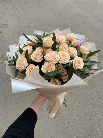 Букет Кремовые розы Латте в Больших Ключах