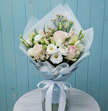Букет цветов из:  Розы и Лизиантусы в Больших Ключах