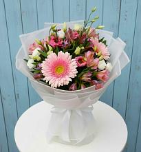 Букет цветов из:  Герберы, Альстромерии и Лизиантусы в Больших Ключах