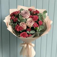 Букет цветов из:  Гвоздики и Розы в Больших Ключах