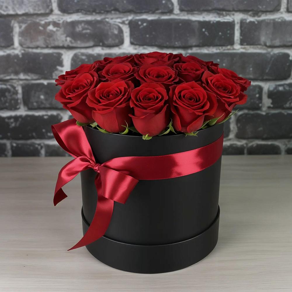 Цветочная композиция из Розы в шляпной коробке в Больших Ключах