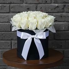 Цветочная композиция из Розы в шляпной коробке #REPLACE_PRED# Больших Ключах